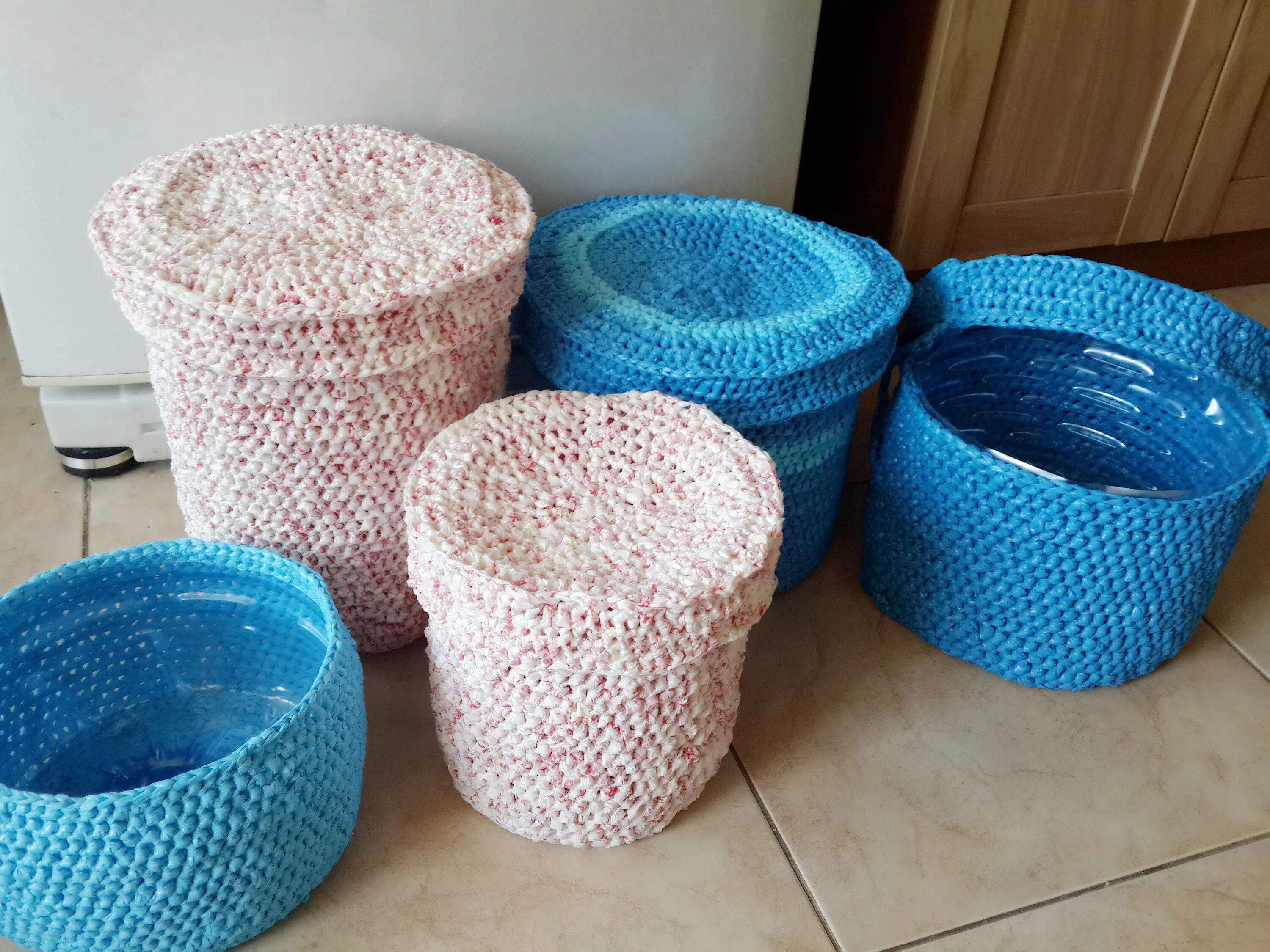 сумка из полипропиленовой нити. коврик из полипропилена крючком. изделия из полипропиленовой пряжи. сумка из полипропиленовой пряжи крючком. мочалки из полипропиленовой нити.