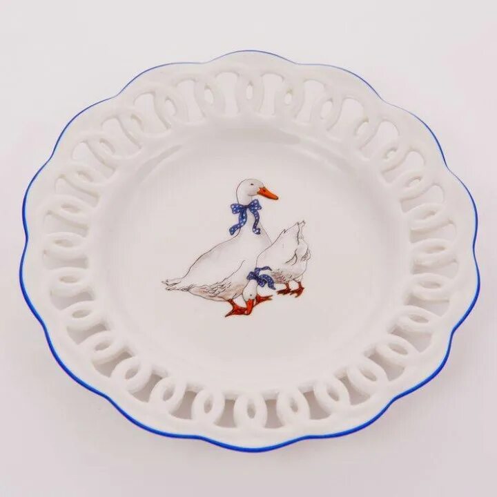 Баварский порцелан. Фарфор Porcelain Bavarian. Тарелки с гусями. Фарфоровые тарелки с гусями.