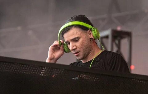 Incubus on working with Skrillex on new album ‘8’ .
