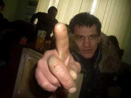 Вышел юрик во двор