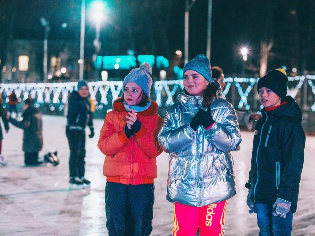 Таганский парк купить билет. Каток электронный лед Таганский парк. Каток в Таганском парке. Каток сияние льда в Таганском парке.