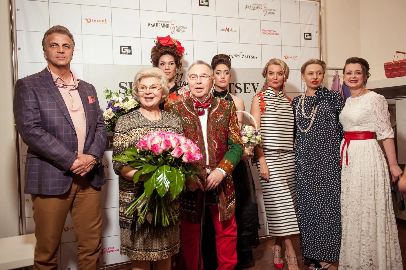 дизайнер виктория андреянова. Pic магазин одежды. дом моды в россии. модный дом кроки. дом моды вячеслава зайцева здание.