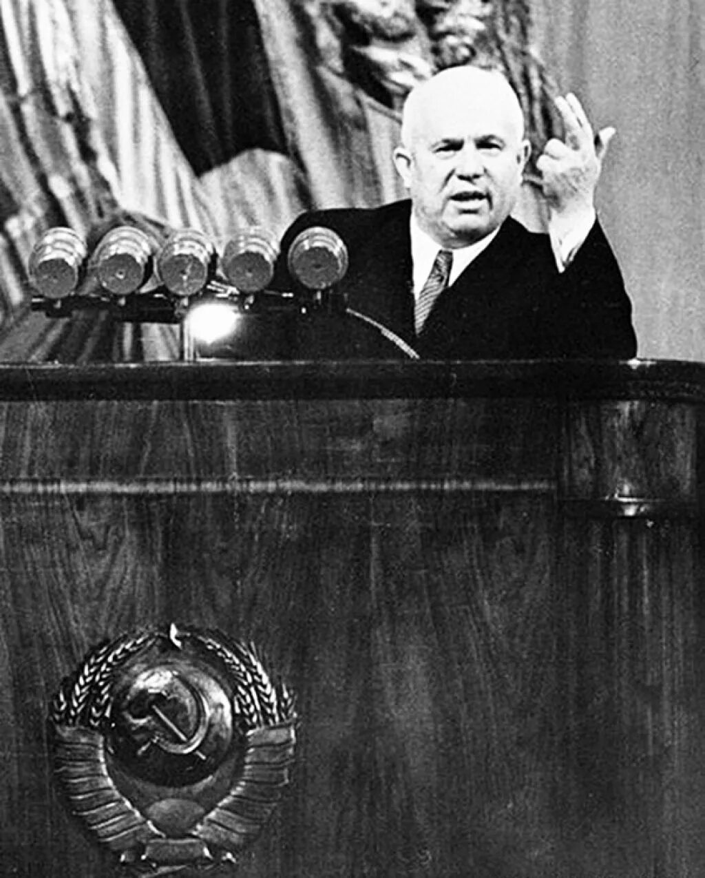 Xx кпсс. Хрущев никита сергеевич 20 съезд. никита хрущев 1956. хрущев никита сергеевич на 20 съезде кпсс. 20 съезд кпсс 1956.
