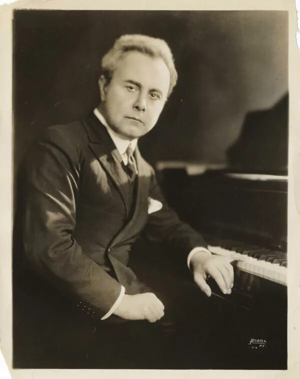 Иосиф гофман пианист. Гофман пианист. Иосиф гофман охранник руденко. Польский композитор прекрасный пианист. Йозеф хоффман.