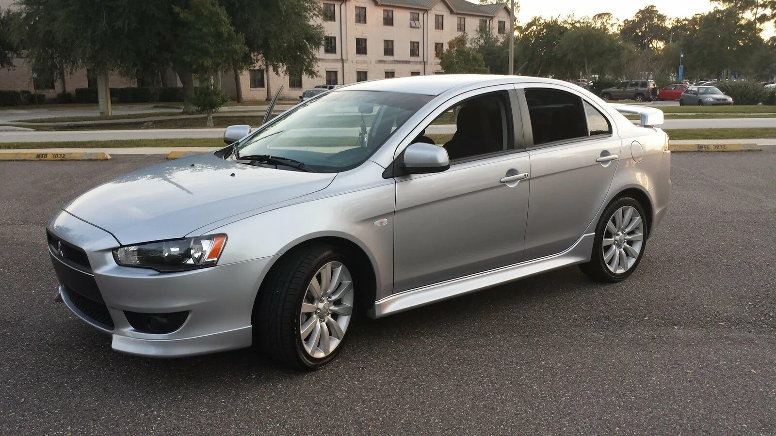 Mitsubishi lancer авито. Mitsubishi Lancer 2011. Mitsubishi Lancer 2008. Митсубиси Лансер 2008. Mitsubishi Lancer 10 1.6.