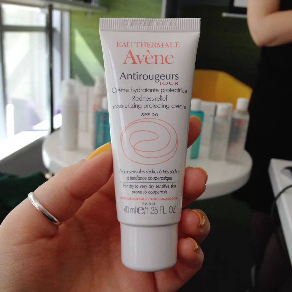 Лучшие крема от купероза на лице. Крем avene antirougeurs. крем авене для купероза. авен дирозеаль крем от купероза. avene от купероза antirougeurs.