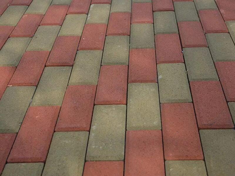 Красно коричневая брусчатка. Тротуарная плитка кирпичик. Плитка тротуарная "брусчатка  2-х слойн(200х100х60) "браун". Лср брусчатка. Красно коричневая брусчатка.
