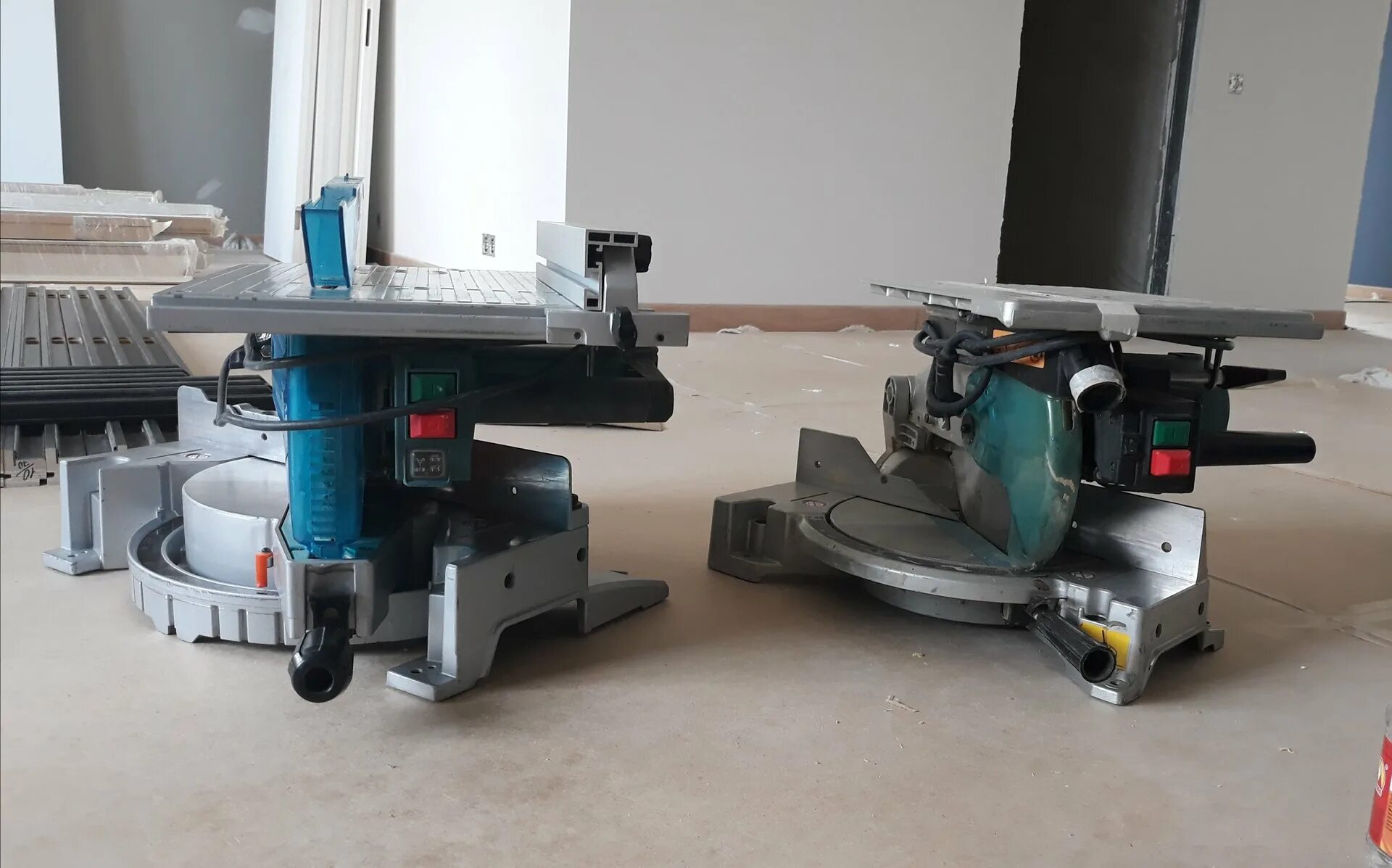 торцовые пилы установщиков дверей. торцовочная пила для установки межкомнатных дверей. макита lh1040f комплектация. пила торцовочная метабо ks 216 для чего. торцовочная пила консольного типа.