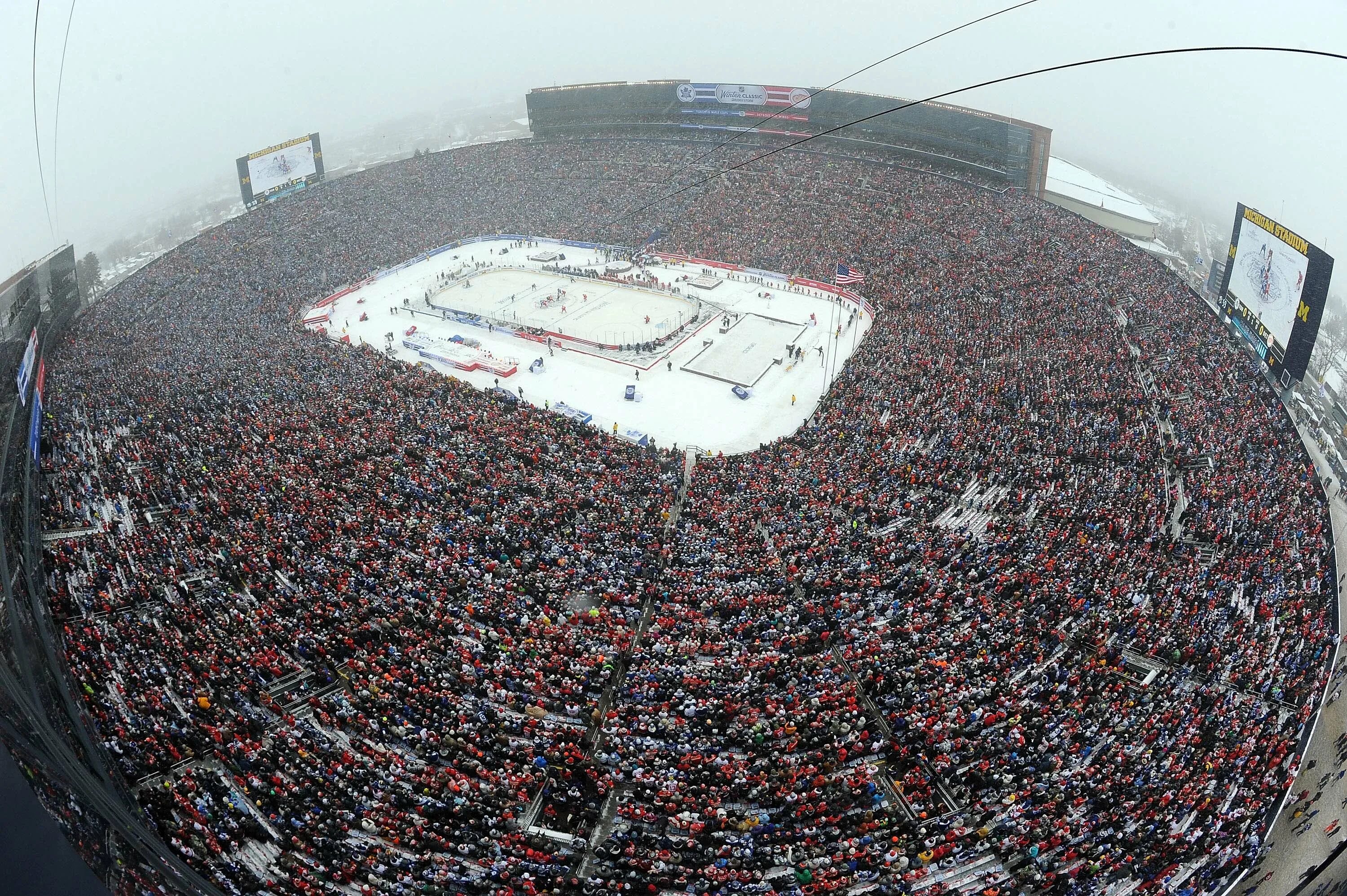 Зимняя классика 2014 Торонто Детройт. Зимняя классика НХЛ. Winter Classic NHL. Winter Classic 2014 Detroit Michigan Stadium.