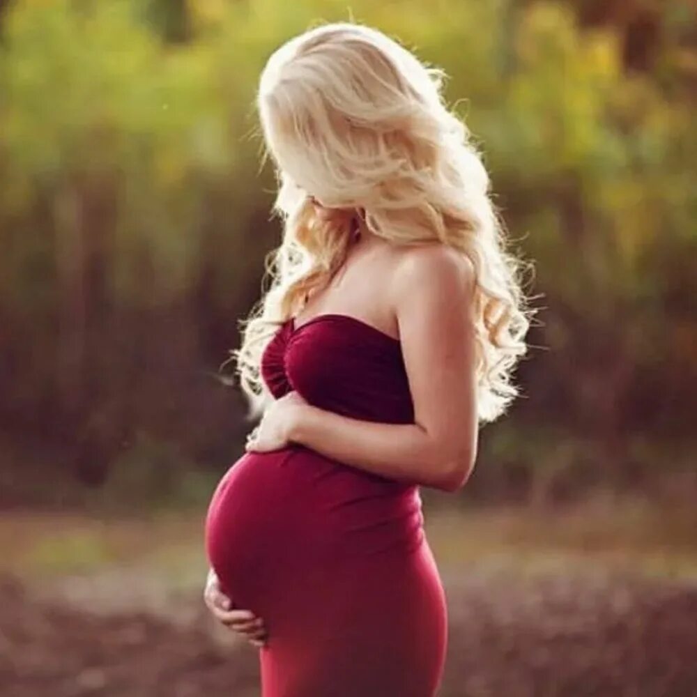 Фотосессия беременных. Беременская девушка. Очень красивые беременные