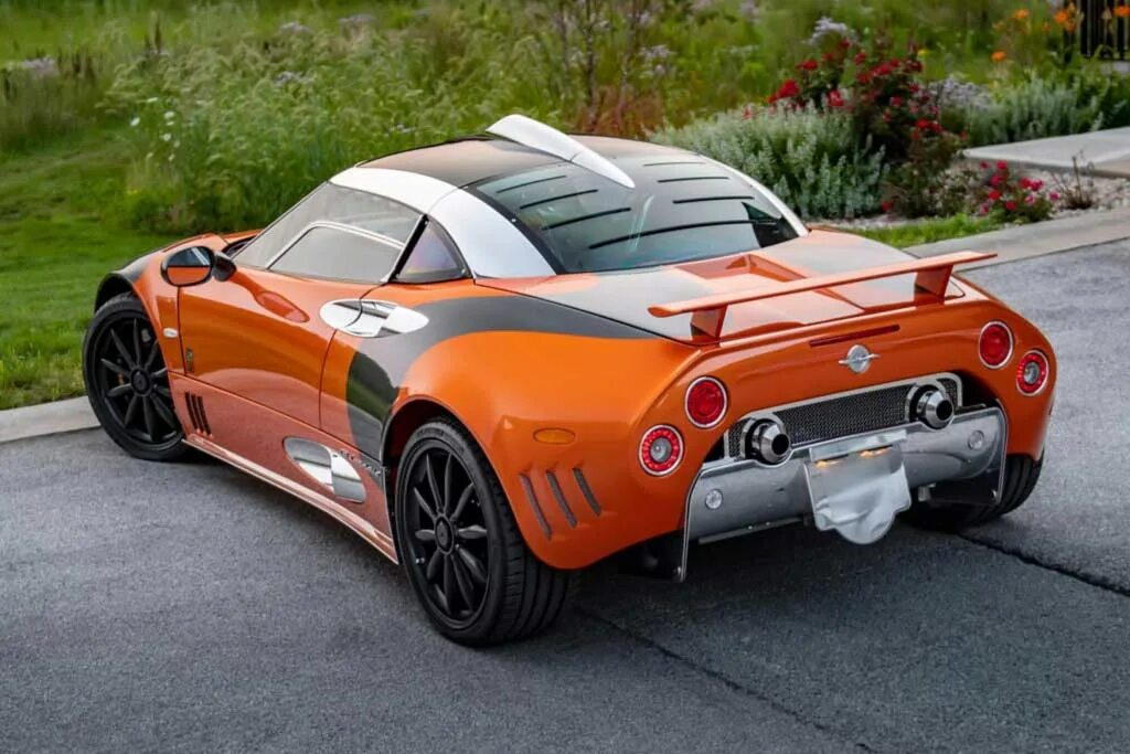 Голландский автомобиль spyker. Spyker c8 aileron lm85. Spyker c8 double 12s. Spyker c8 laviolette long. Спайкер с8 лавиолетт 1990.