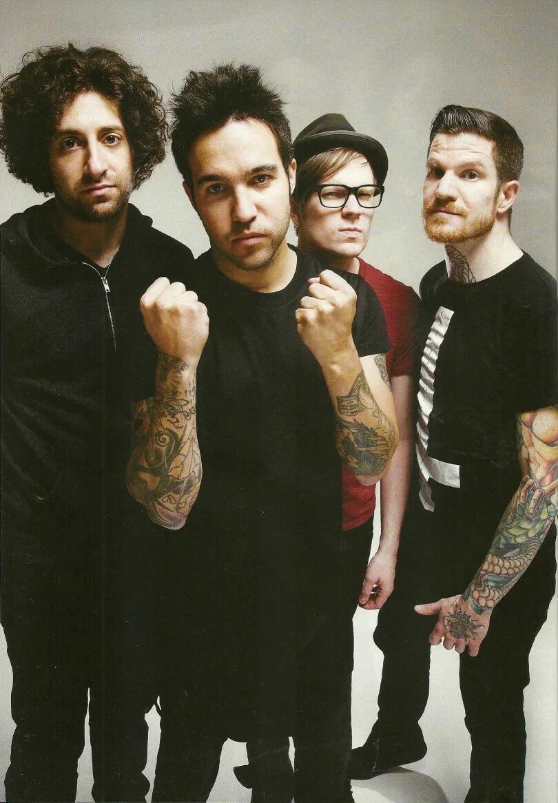 Группа Fall out boy. Фоллаут бой группа. Группа Fall out boy 2021. Fall out boy 2022. Fall out группа