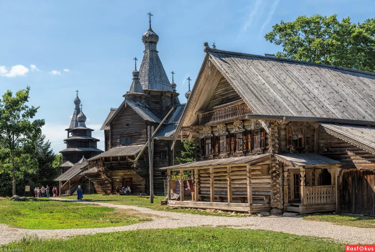 В каком городе находится деревянного зодчества. Музей Витославлицы Великий Новгород. Витославлицы в Великом Новгороде. Этнографический музей Витославлицы. Музей заповедник Витославлицы.