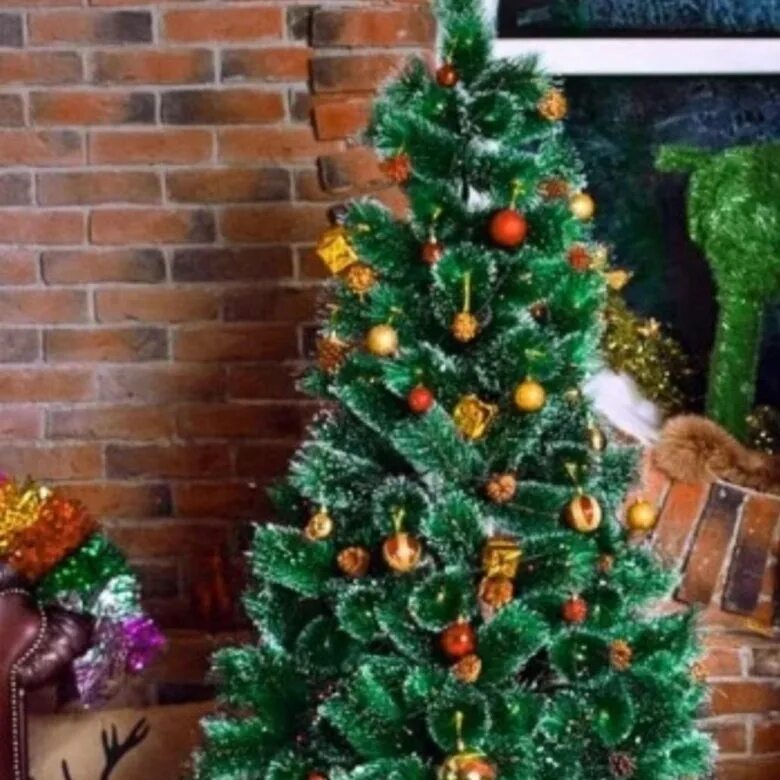 фото красиво украшенных искусственных елок. сосна искусственная наряженная. искусственная елка украшенная. елка искусственная наряженная. красиво украсить искусственную елку.