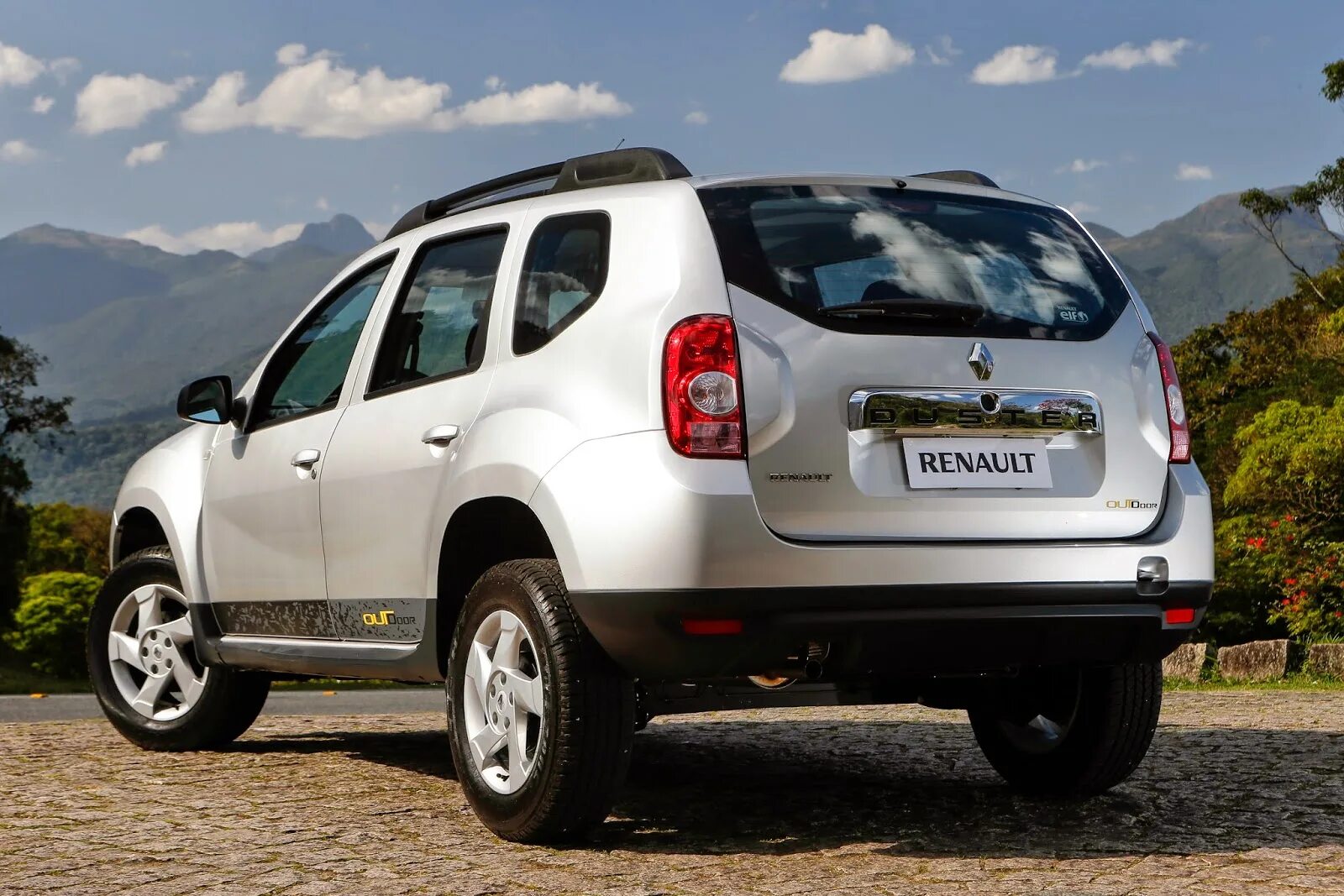 Рено Дастер 1. Рено Дастер 1 поколения. Renault Duster 2014. Рено Дастер 2. Дастер 4wd 2.0