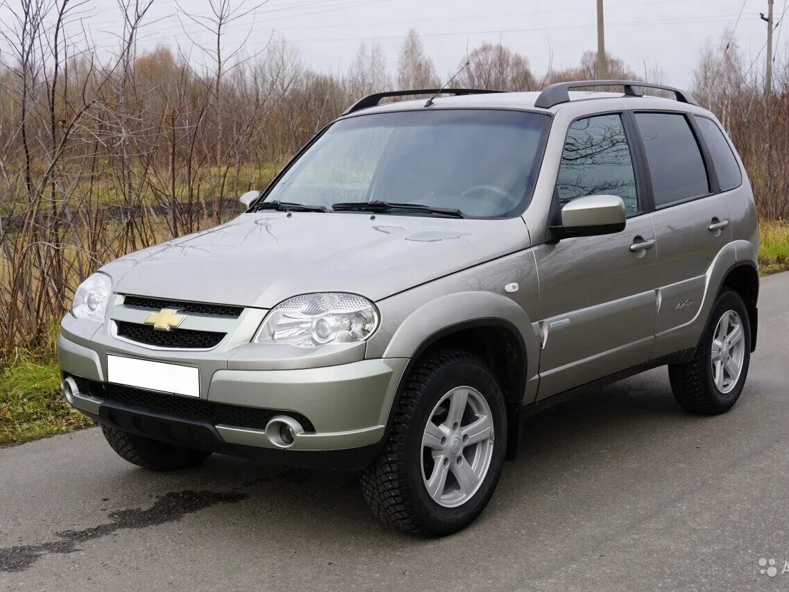 Chevrolet Niva 2011. Нива Шевроле 2011г. Шевроле Нива 2011 год серый. Шевроле Нива 2011 года.