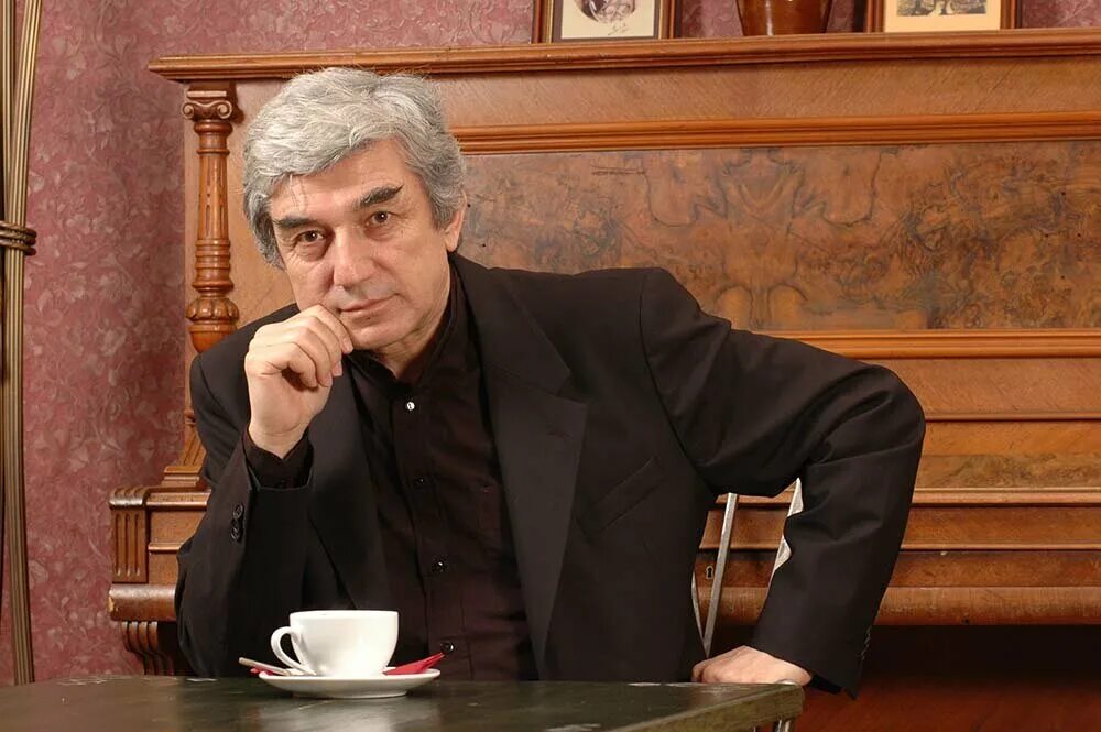 Толиб шахиди композитор. Композитор зиёдулло шахиди. Толиб. Толиб. Толиб.