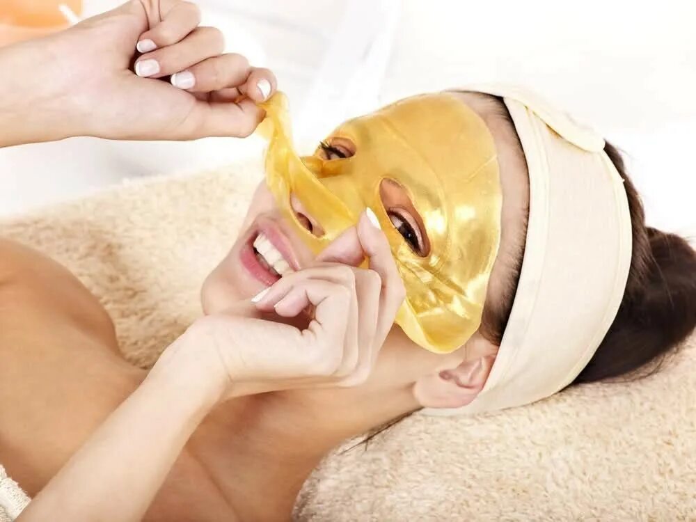 Золотая лифтинг маска. Gold mask collagen 24k. 24k gold face mask firming. золотая маска для лица корея. гелевые маски для лица.