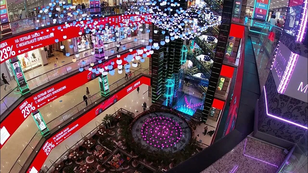 Тц москва индекс. Тц европа 2025 елка фо. трц европа 2025 елка фо. видео новогоднего торгового центра европы 2025. животные роботы в европейском тц москва.
