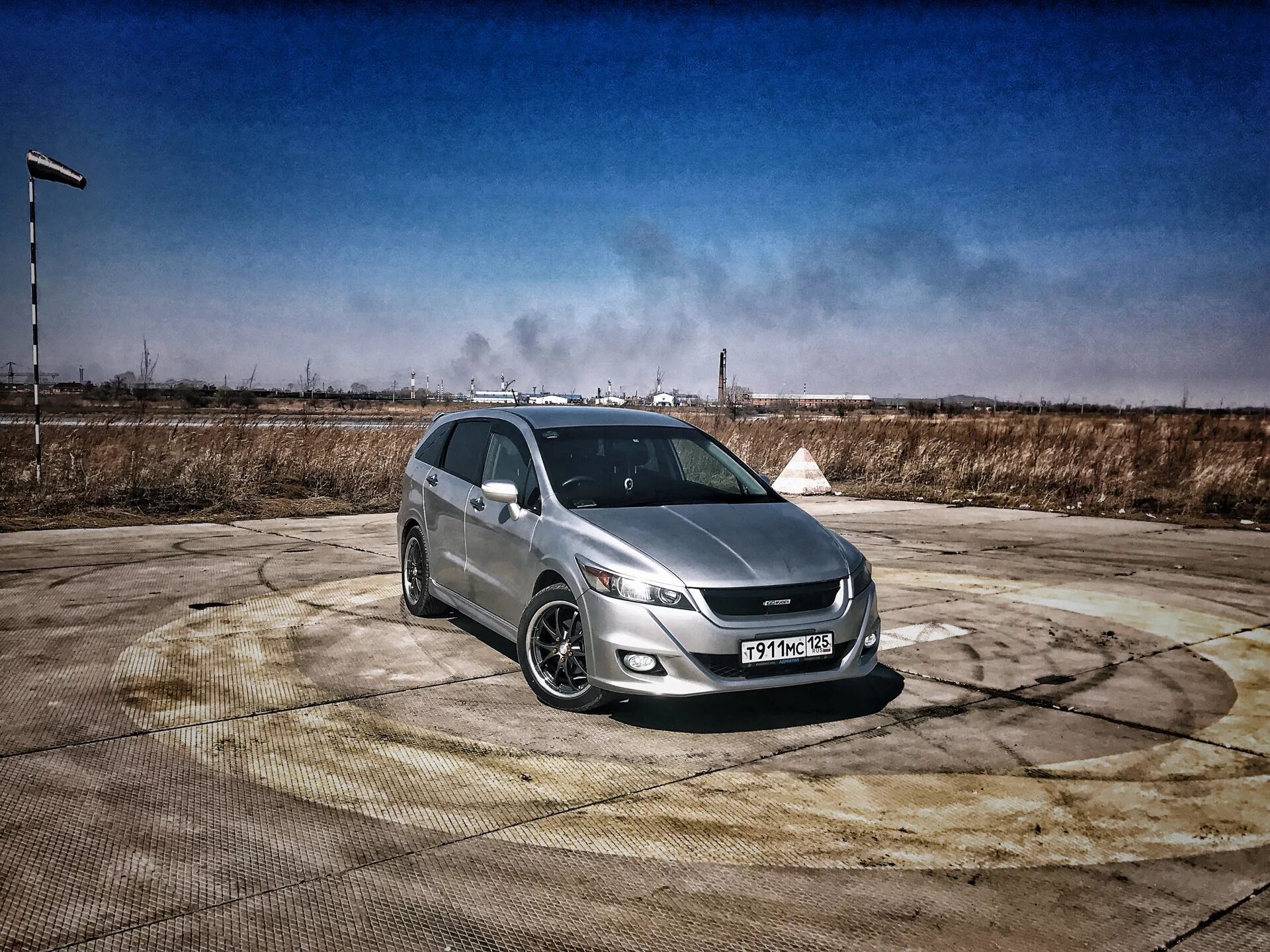 Хонда стрим 1.8. Honda Stream 1.8. Honda Stream 2013. Honda Stream 4x4. Honda Stream 2 stance.