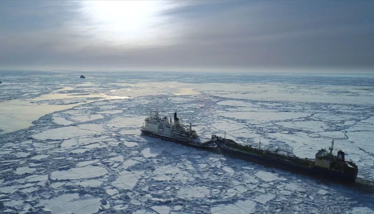 Северный морской путь впервые полностью преодолела. Севморпуть города.