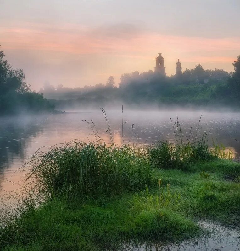 Туманное утро Кировская область. Утренний туман. Туманное летнее утро. Утренний летний туман.
