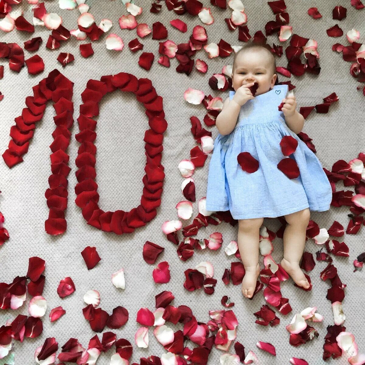 Мужу на месяц дочки. Идеи фотосессии на 8 месяцев. Фотосессия по месяцам малыша с цифрами. Фотосессия месяц ребенку. 10 Месяцев девочке.