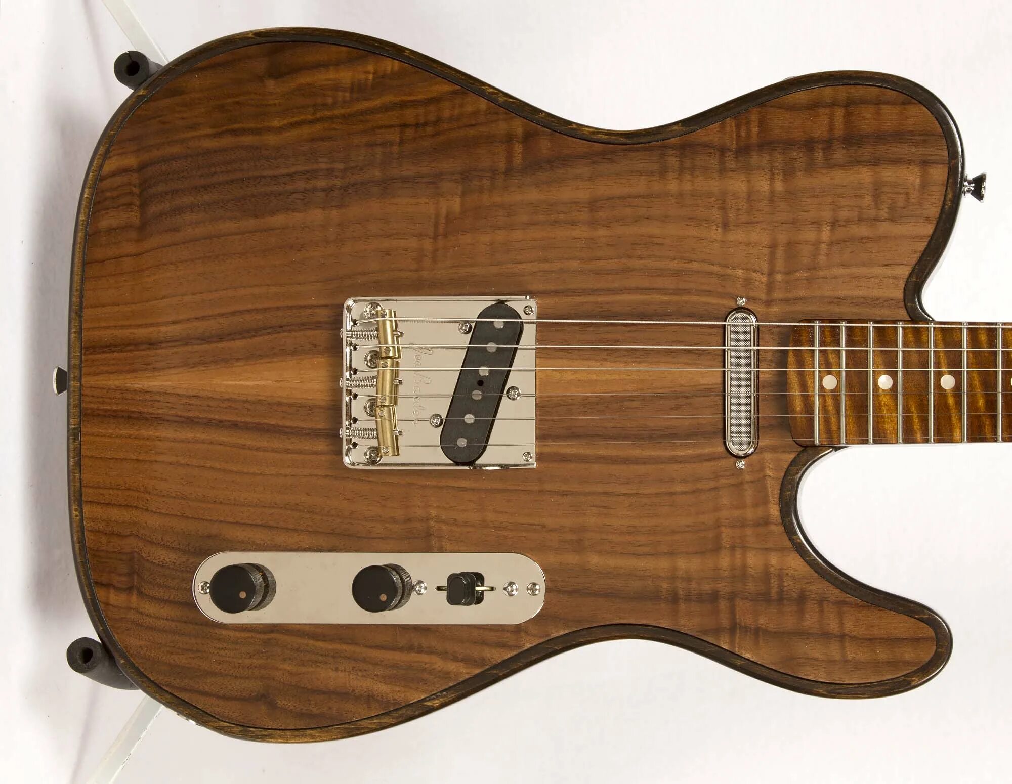Гитара из дерева. Электрогитара джексон js32. Гитар хаус. Best wood mca-101. Гитары woods.