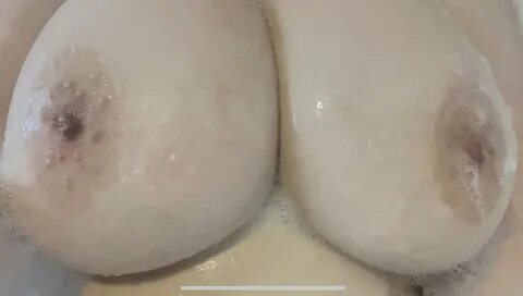 Ver BIG NATURAL TITS SOAPY - 1 fotos en xHamster.com xHamster es el mejor s...