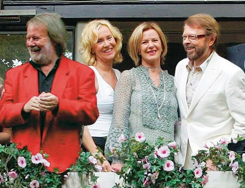 Как выглядит абба сейчас фото. Группа abba 2020. группа abba сейчас 2022. солисты группы абба сейчас. группа авва сейчас.