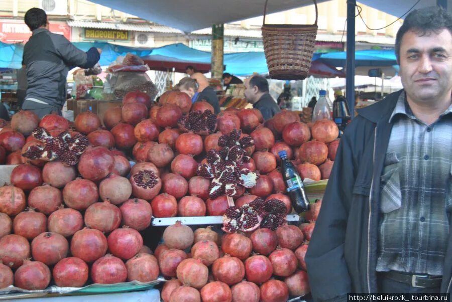 Адлеровский рынок. Рынок сочи центральный режим. Центральный рынок сочи сочи московская улица 22. Чурчхела адлер рынок 2022. Рынок в сочи продуктовый.