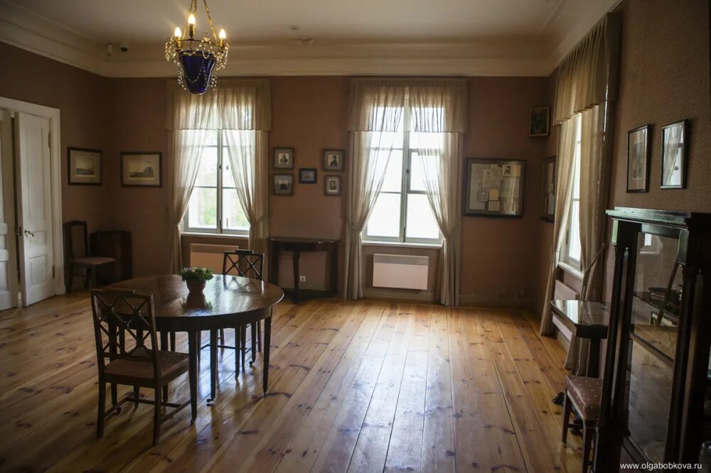 Дом музей пушкина в михайловском. Авито дом в бошино продается. Коттеджи на чайковского ступино. Городское поселение терек. 1 фото.