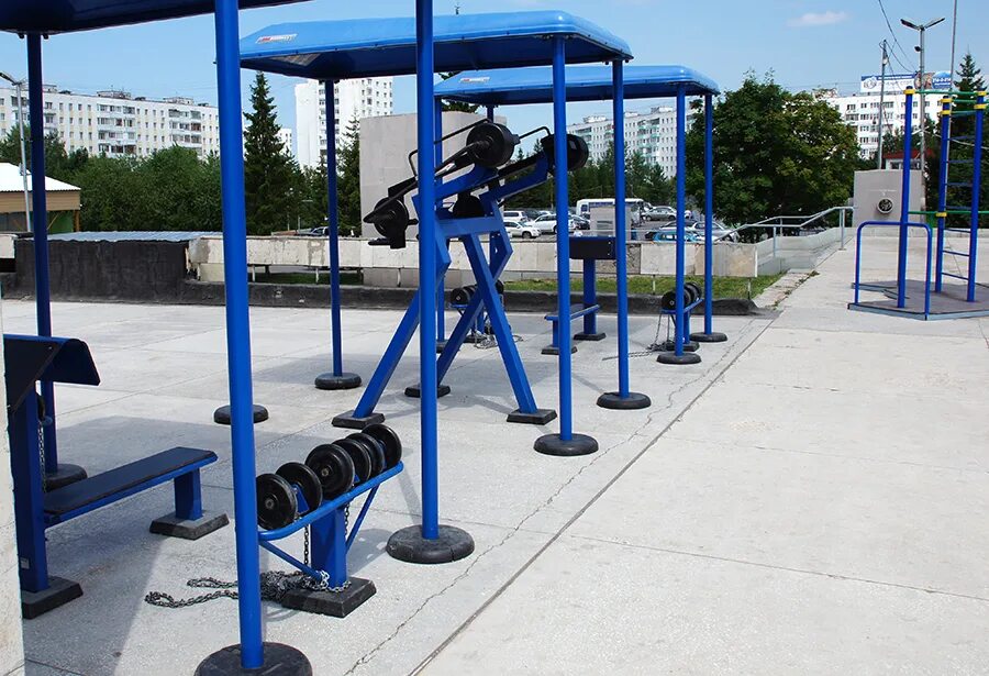 площадка с тренажерами. тренажерная площадка на улице. торговые площадки в интернете. уличная спортивная площадка. 37.