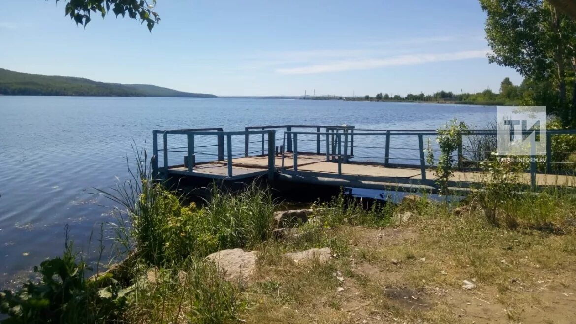 Светлое озеро заинский. Заинск водохранилище пляж. Заинское водохранилище пляж. Заинское водохранилище Татарстан. Заинск Татарстан пляж.