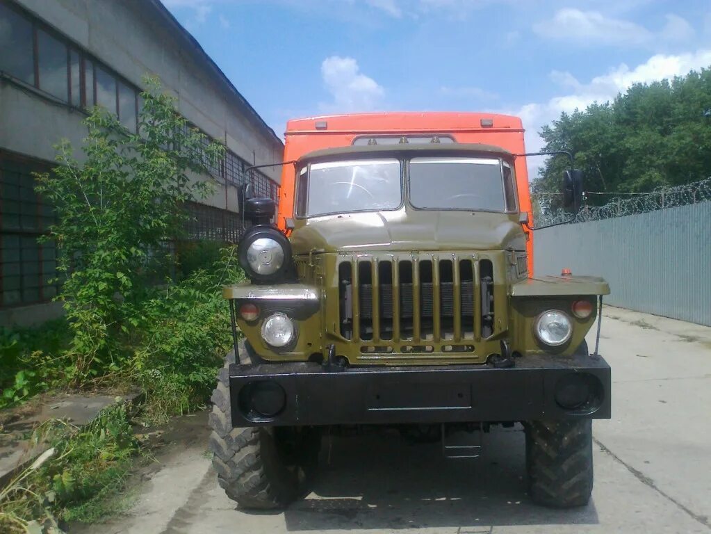 Урал мл. Урал 4320 вахтовый. Урал 4320 вахта. Урал автобус. Урал 2001 года.