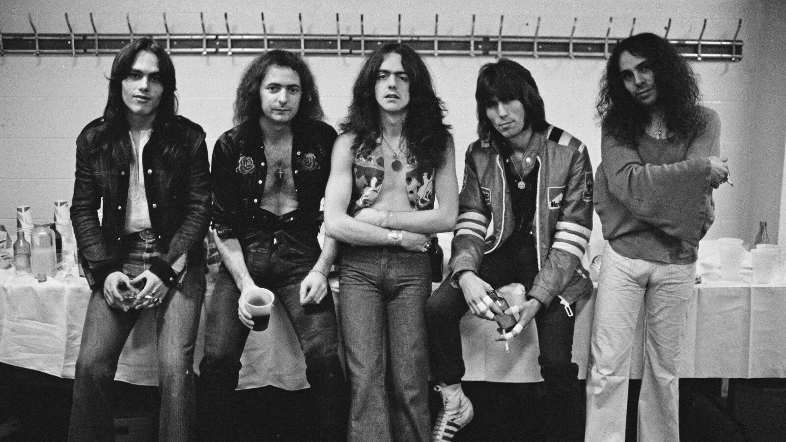 Группы 1976 года. Группа Рейнбоу 1975. Группа Rainbow 1975 Dio. Ричи Блэкмор 1975. Ричи Блэкмор дип перпл.