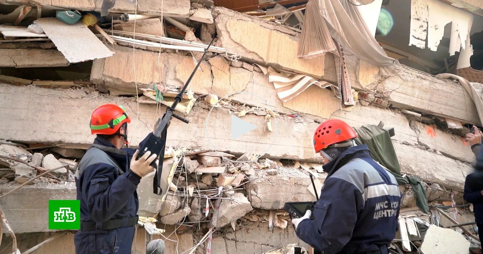 Ликвидация последствий землетрясений мчс. Спасательные работы мчс. Мчс спасает при землетрясении. Мчс россии землетрясение. Землетрясение мчс.