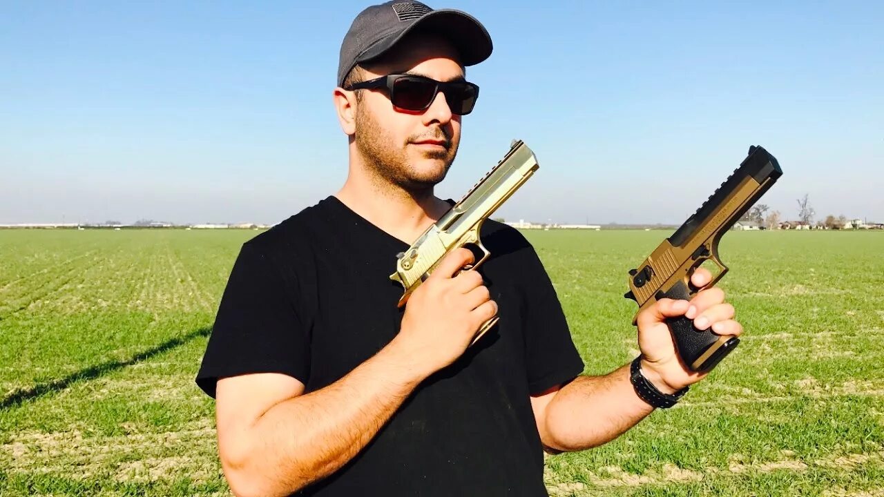 Пистолеты в реальной жизни. Desert Eagle 50 BMG. Desert Eagle cal. 50. Desert Eagle Калибр 12.7. Дигл 50 Калибр.