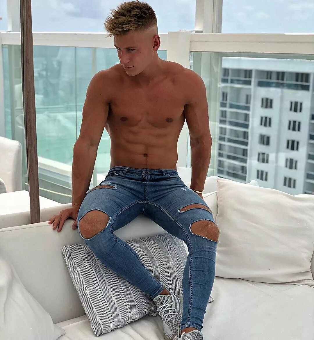 Cock jeans