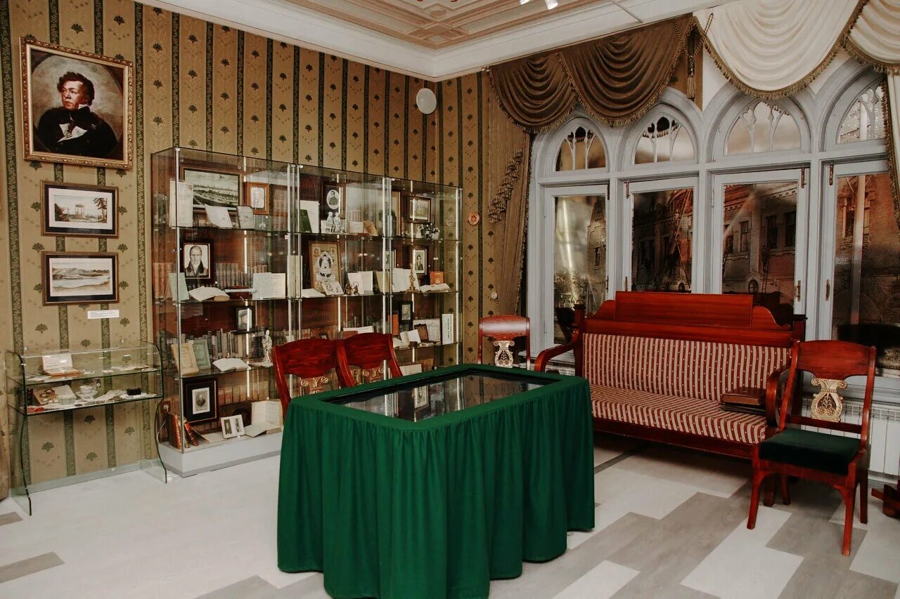 литературные музеи орла. литературный музей пушкинский дом в санкт-петербурге. государственный литературный музей и. музеи имени писателей. музей квартира а н толстого в москве.