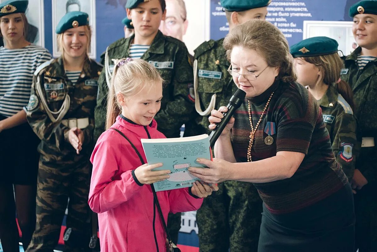 22 школа благовещенск. Школа 22 Благовещенск Амурская область. Школа номер 22 Благовещенск. Школа 22 Благовещенск учителя. Школа 22 Благовещенск форма.