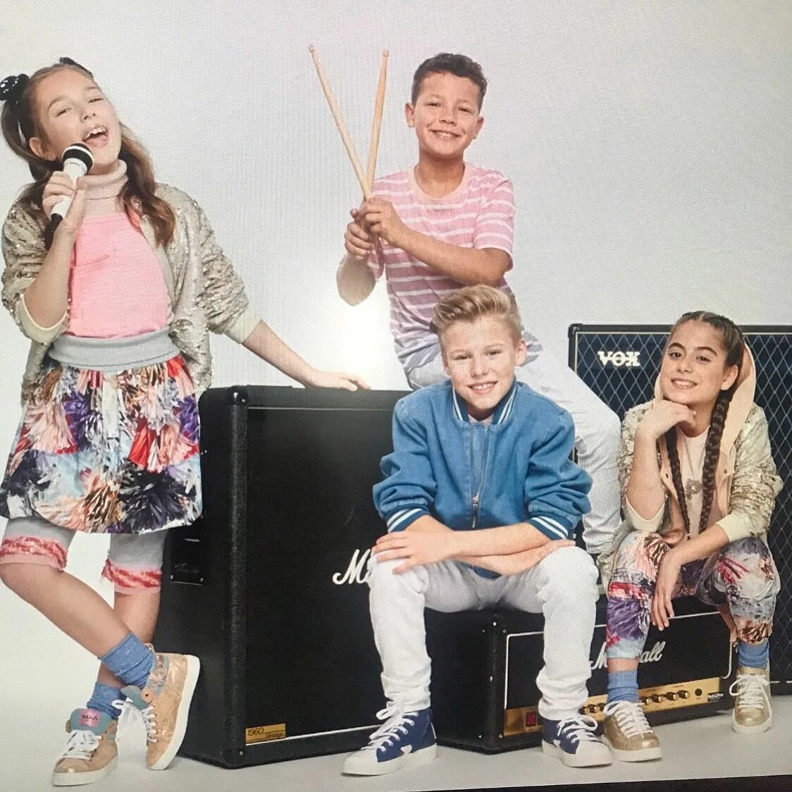 Bob kid. Kidz bop 2019. супер kidz сериал. kidz bop kids состав группы. kidz bop uk.