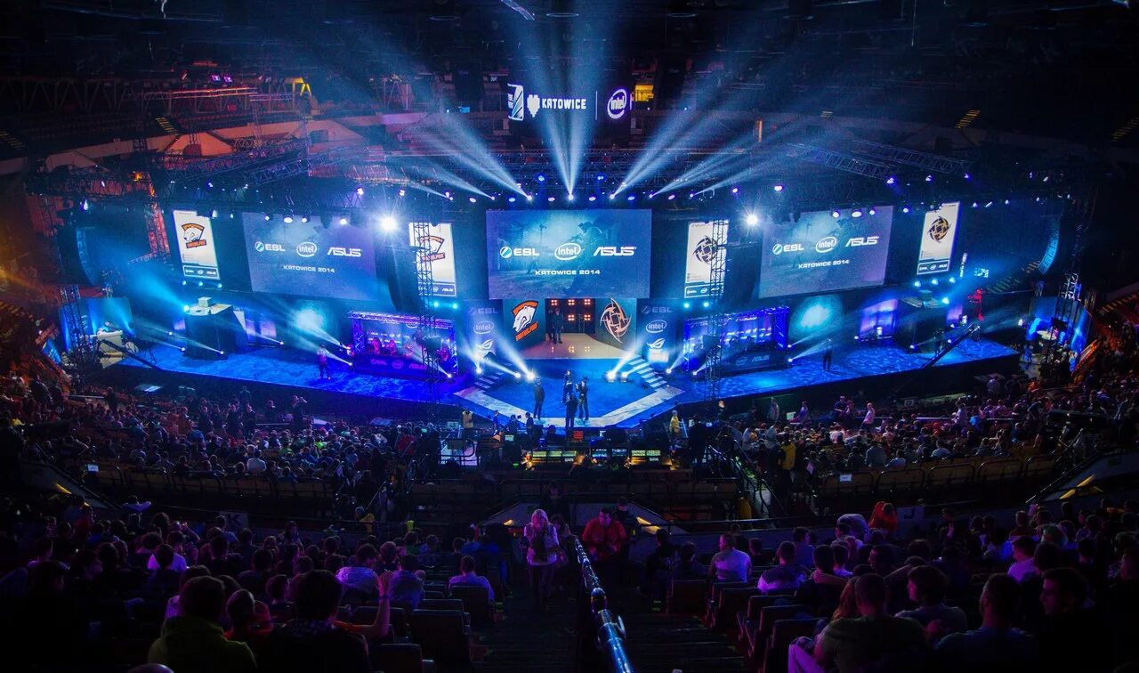 Esl katowice 2024. Арена КС го турнир. Киберспорт Арена КС го. Катовица КС го. ESL Katowice 2024 Арена.