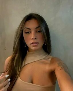 Gabriela moura onlyfans