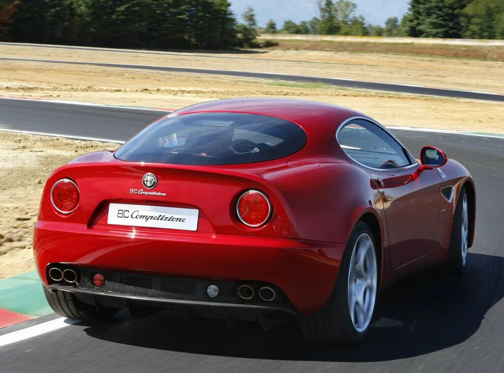 Альфа ромео какая страна. Alfa romeo 159 ti. Alfa romeo 159 3. Машина alfa romeo 8c competizione. Альфа ромео автомобиль производитель.