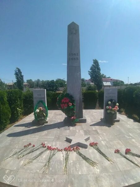 Село Новочеркасск Саракташского района. Новочеркасск Оренбургская область Саракташский район. Алушта мемориал победа. Оренбургская область Саракташский район село Николаевка пожар. Погода село новочеркасске