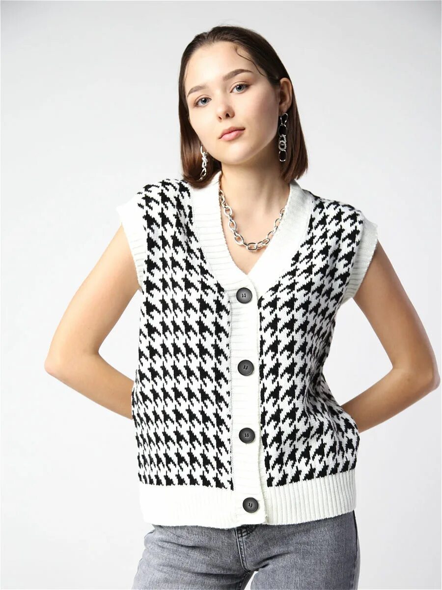 Жилетка на пуговицах. Жилет трикотажный мужской ostin nk6v45. Жилетка вязаная на пуговицах женская. Жилетка мужская вязаная. Жилетка на пуговицах.