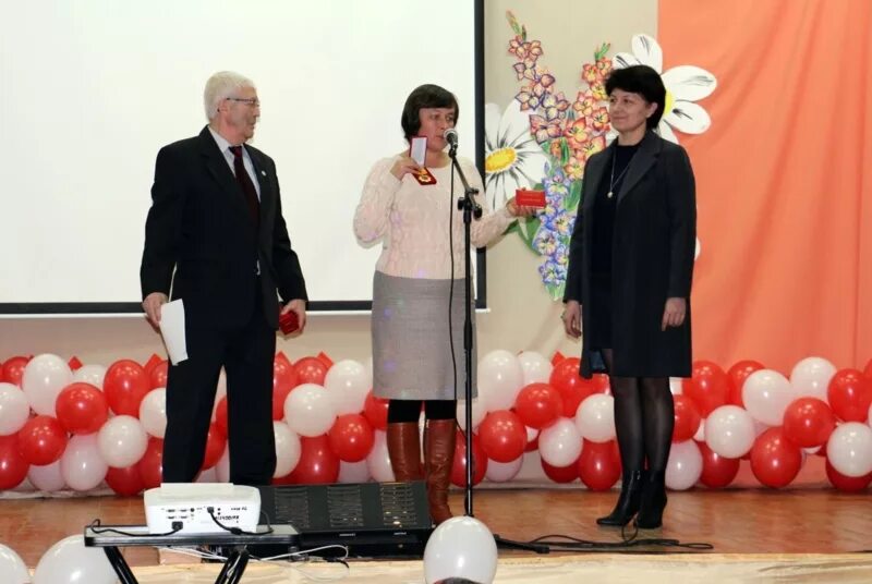 Школа 62 чебоксары фото. Школа 62 тюмень. Школа 59 чебоксары учителя. Учителя 62 школы. Школа 62 чебоксары сайт.