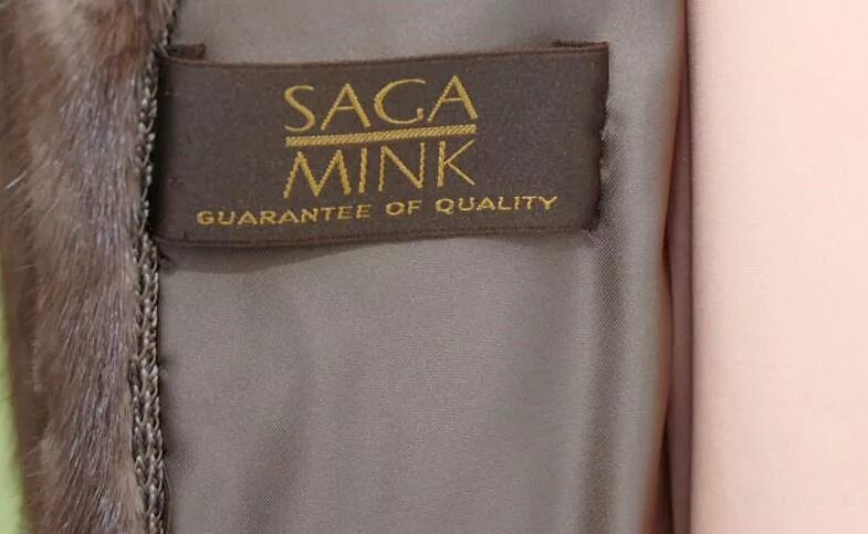 Минк шубы. Saga mink superb quality ranched mink шуба норковая. шуба saga mink guarantee of quality. шуба сага минк производитель. saga mink страна производства.