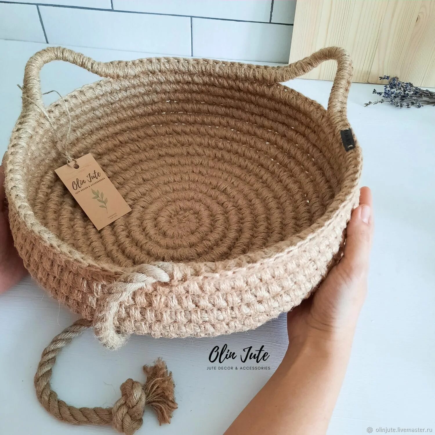 Лежанка из джута. Корзина для кошки из джута. лежак для кошки из джута. вязаная лежанка для кошки.
